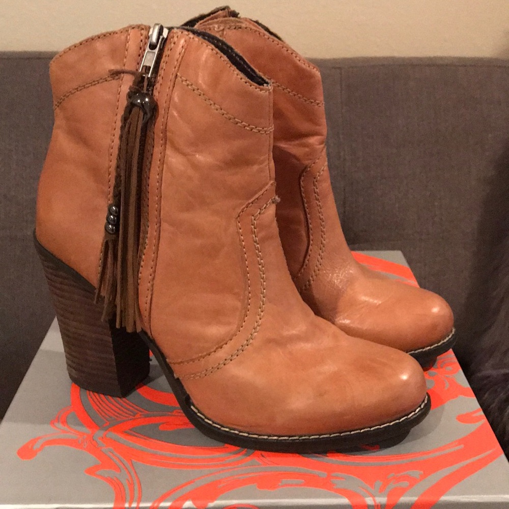 Kelsi Dagger Booties